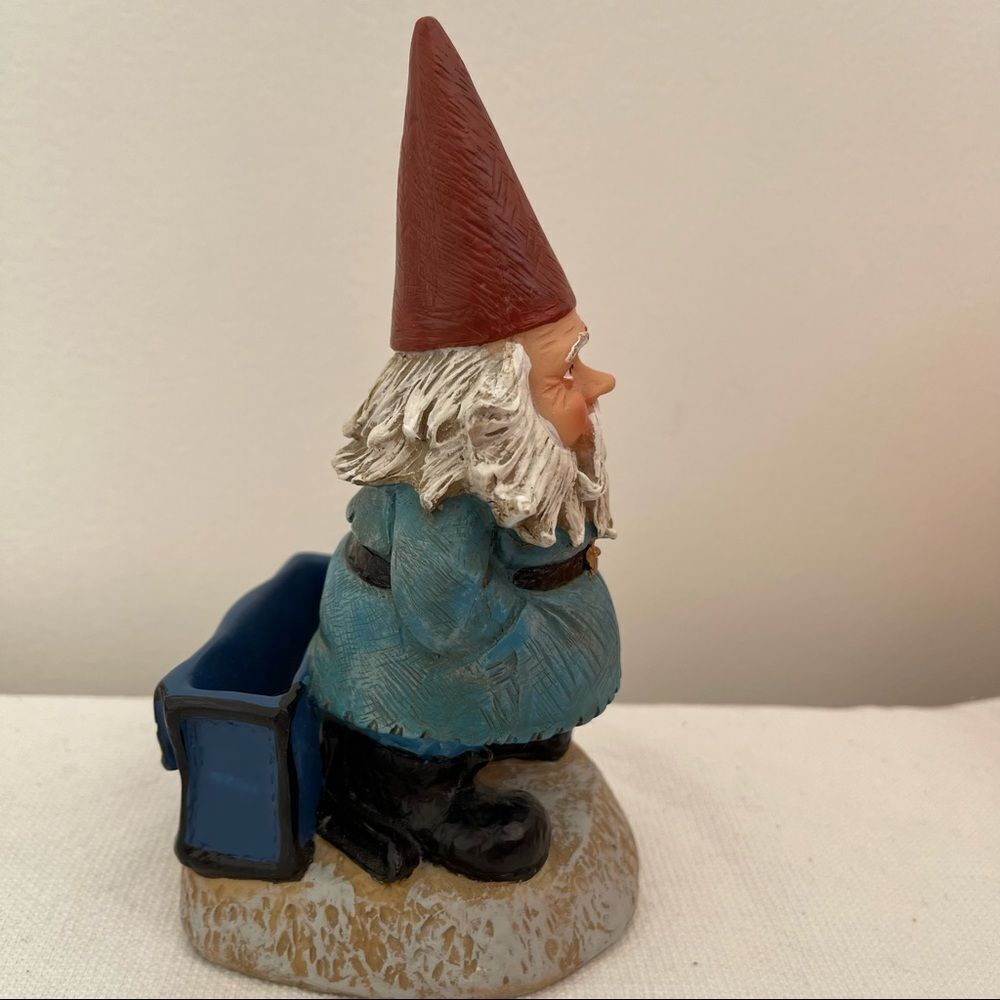 TRAVELOCITY The ROAMING GNOME Garden Yard Lawn Travel Buddy Statue Card Holder - Picture 4 of 10
